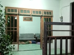 Jejaka Lapuk Sebatang Kara Tewas di Rumah, Jasad Dikerubungi Semut