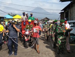 Tempat Fasilitas Umum di Desa-desa Disemprot Disinfektan