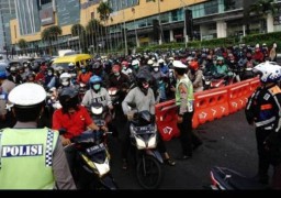 Khofifah Minta Sosialisasi PSBB Sampai Tingkat RT/RW