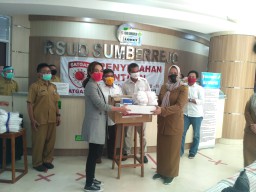 Tiga Rumah Sakit di Bojonegoro Terima Bantuan APD dari Wakil Rakyat