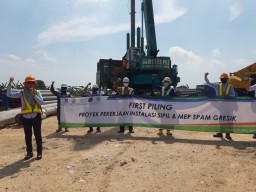 PDAM Giri Tirta lakukan Pemasangan Tiang Pancang SPAM BGS
