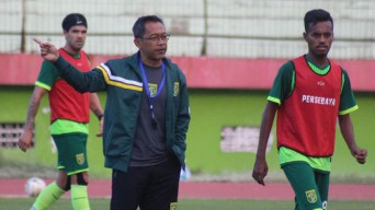 Digaji 25 Persen, Pemain dan Pelatih Persebaya Tak Persoalkan