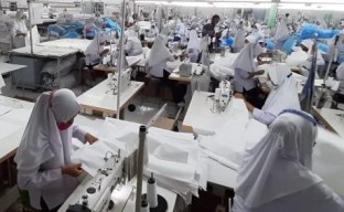 Produksi Baju Hazmat, PT Putrateja Diminta Penuhi Kebutuhan Jatim