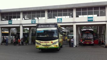 97 Awak Bus di Jawa Timur Terancam Menganggur