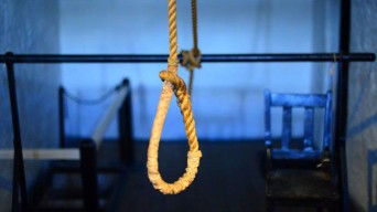 Pelajar SMA di Kota Sampang Nekat Gantung Diri