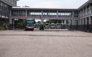 Dilarang Mudik, Penumpang Bus di Terminal Bungurasih Turun 95 Persen