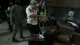 Satpol PP Kabupaten Tuban Segel Kafe Karaoke Yang Nekat Buka