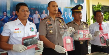 Edarkan Ganja, Guru MAN Diamankan Satreskoba Polres Nganjuk