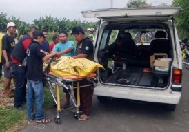 Perempuan Berdaster Tewas Mengambang di Kali Sidomojo