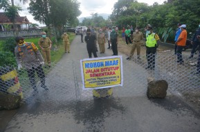 Warga Keluhkan Penutupan Jalan Alternatif Ponorogo-Trenggalek