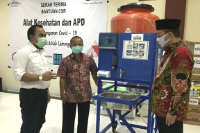 Semen Indonesia Serahkan APD ke RS Fatma Medika