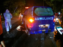 Mobil Ambulan di Bojonegoro Tabrak Pejalan Kaki Hingga Tewas