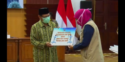 Pemrov Jatim Bantu Alkes 21 RS Rujukan Covid-19