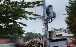 Satpol PP Ancam Hentikan Kegiatan Pemasangan BTS di Sidomukti Gresik