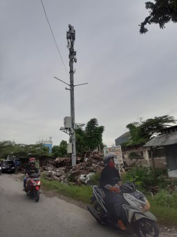 Satpol PP Gresik Keder Hadapi BTS Bodong