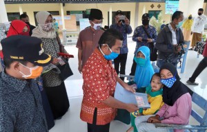 Bupati Lumajang Pantau Penyaluran BLT