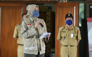 Bupati Jember dr Faida Lepas Tim Distribusi Bantuan