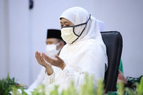 Malam Ini Gubernur Khofifah Gelar Takbiran Online