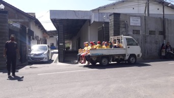 17 Buruh Positif, Pabrik Rokok Mustika Diminta Tutup