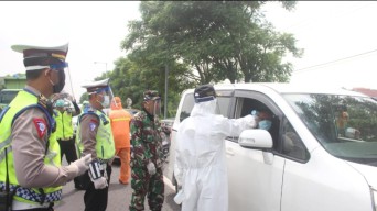 Polres Gresik Tegur 147 Pelanggar PSBB