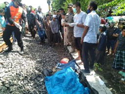 Perlintasan KA Tanpa Palang Pintu Bojonegoro Makan Korban, 2 Perempuan Tewas, 1 Anak Masuk RS