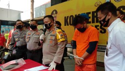 Cemburu Lihat Chat Mesra, Pria di Gresik Bunuh Selingkuhan Istri Sirinya