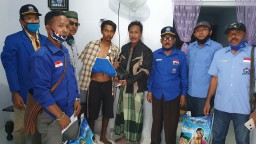 Dua Nelayan Belum ditemukan, HNSI Berikan Bantuan Keluarga Korban