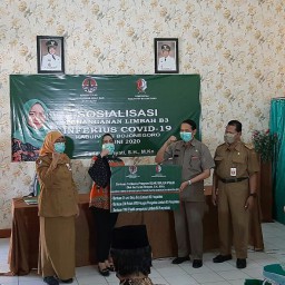 Farida Hidayati Gelar Seminar Virtual Pengelolaan Limbah B3