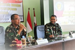 Tim Analis Binter Pusinfoter Pusterad Kunjungi Kodim 0813 Bojonegoro