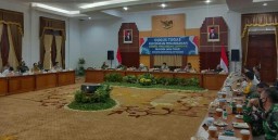 Gubernur Khofifah Putuskan PSBB Surabaya Raya Dihentikan