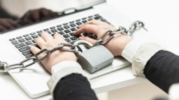 Dituduh Bermasalah Setoran Bank di Medsos, Perempuan Muda Lapor Polisi