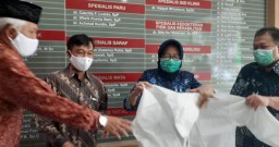 RSUD Ibnu Sina Dapat Baju 150 Hazmat dari PT Indumanis