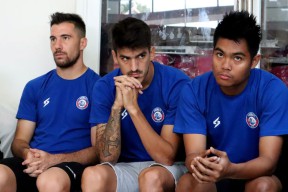 Liga 1 Dilanjutkan, Pemain dan Pelatih Bakal Rutin Rapid Tes