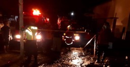 Enam Bulan Pisah Ranjang dengan Istri, Pria di Blitar Bakar Rumah