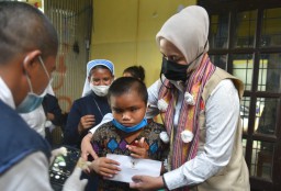 202 Anak di LKSA Terima Bantuan Bupati Jember