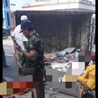 Truk Bak Terbuka Muat 16 Orang di Sumenep Terguling, 2 Orang Meninggal