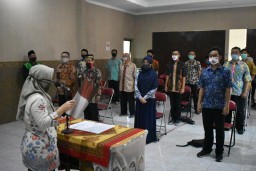 Pilkada Dilanjutkan, 264 PPS di Empat Kecamatan Kabupaten Gresik Dilantik