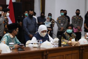 Bupati Gresik dan Sidoarjo Serta Wali Kota Surabaya Sepakat Kuatkan Protokol Kesehatan