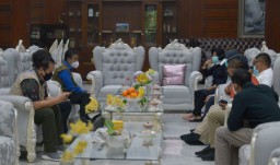 Ahli Penyakit Infeksi Unand Bantu Tingkatkam Kapastias Labkesda Surabaya