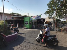 Pasar Krempyeng Gresik Buka, Ditutup Lagi Jika Ada yang Terpapar Covid-19