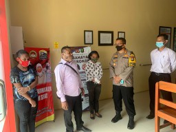 Difasilitasi Polres Bojonegoro, Dua Pelajar Papua Jalani Rapid Tes