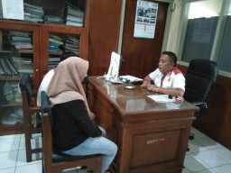 Sedang 'Mantap-mantap' di Alun-alun Bojonegoro, Dua Pasangan Kekasih Diciduk