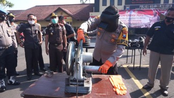 Polresta Mojokerto Rusak Onderdil Motor Yang Tak Standar
