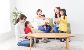 Ini Cara Mengajarkan Anak Untuk Berbagi dengan Orang Lain