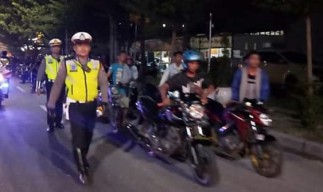 Arek Bojonegoro Ngacir Ketika Didatangi Petugas Gabungan Covid-19