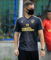 Calon Pelatih Arema dari Brasil, Suka Sepak Bola Modern