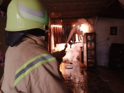 Lupa Matikan Api Usai Masak, Rumah di Sumbang Bojonegoro Terbakar