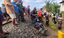 Niat Cari Rumput, Warga Probolinggo Tersambar Kereta Api Hingga Begini Kondisinya