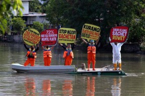 Ada 64 Tempat Pembuangan Sampah Ilegal di Bantaran Kali Surabaya