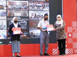 Puluhan Juta Masker Digelontor ke Jatim, Mendagri Minta Pemda Libatkan Swasta